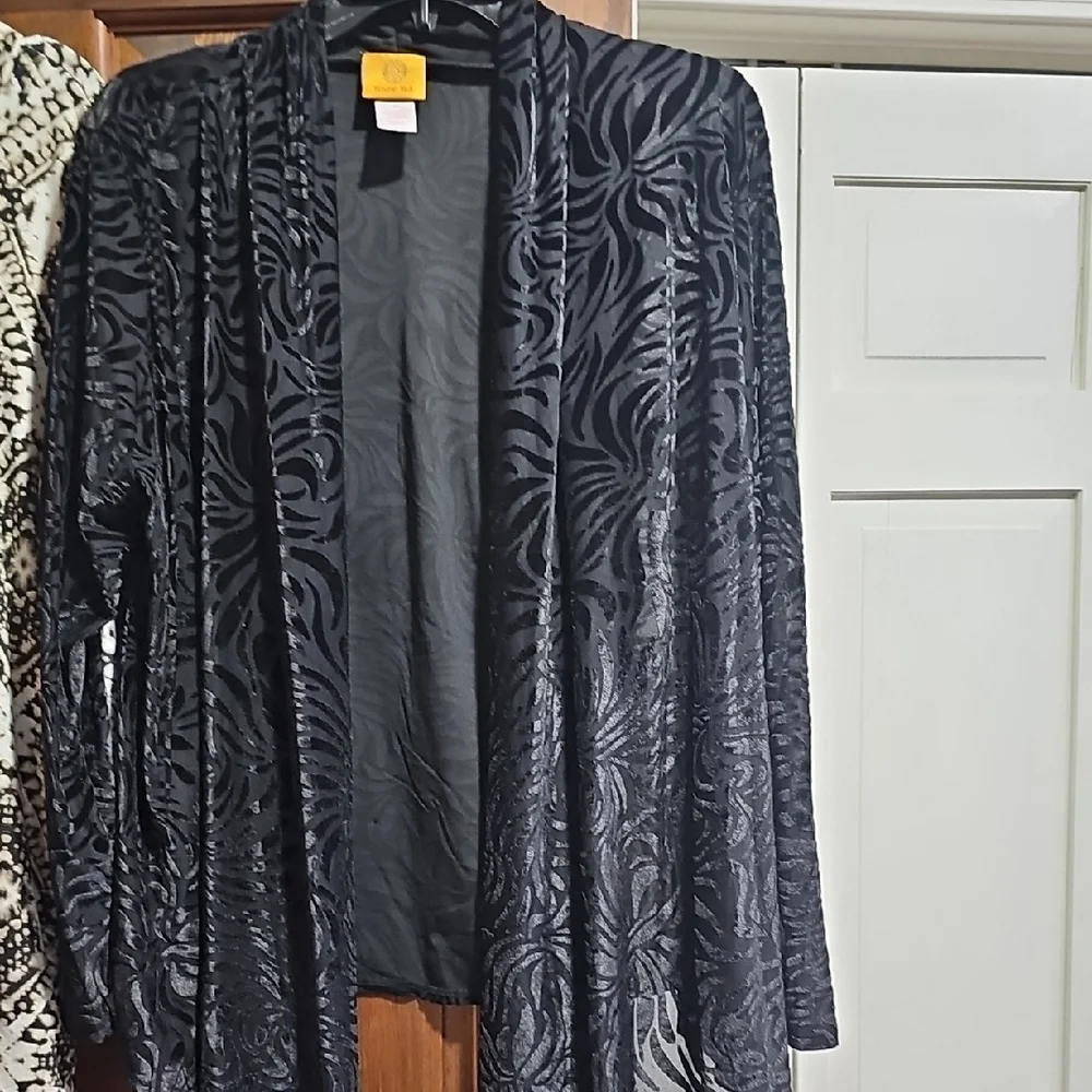 2 Ruby Rd. Tops Size Medium - Picture 2 of 4